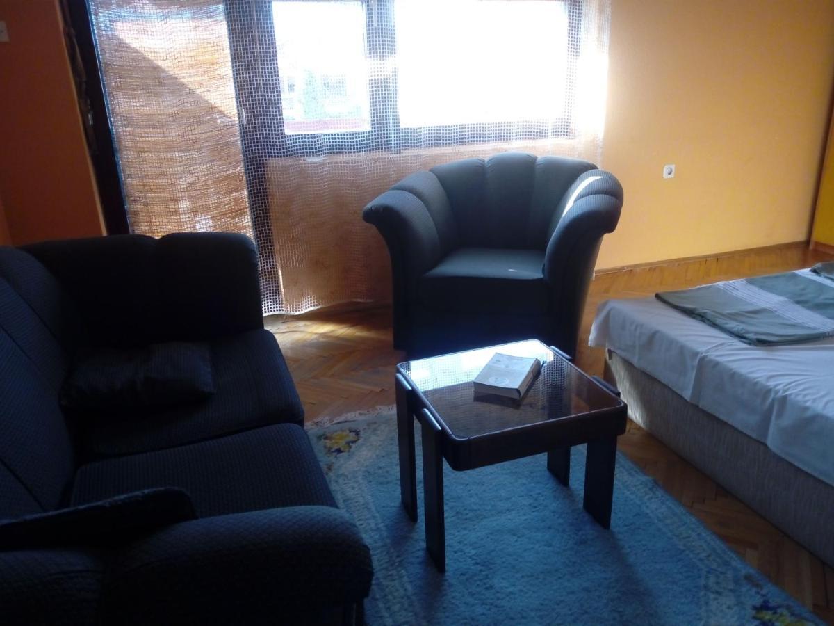 Julija Guest House Ohrid Bagian luar foto