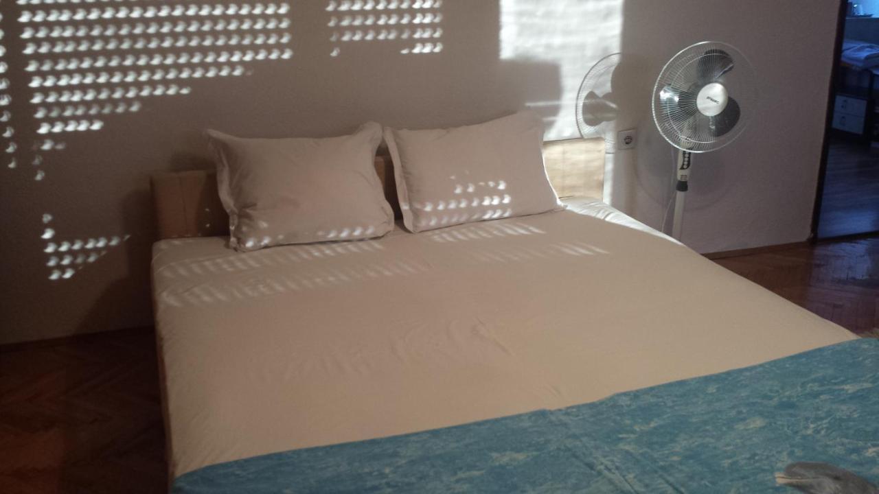 Julija Guest House Ohrid Bagian luar foto