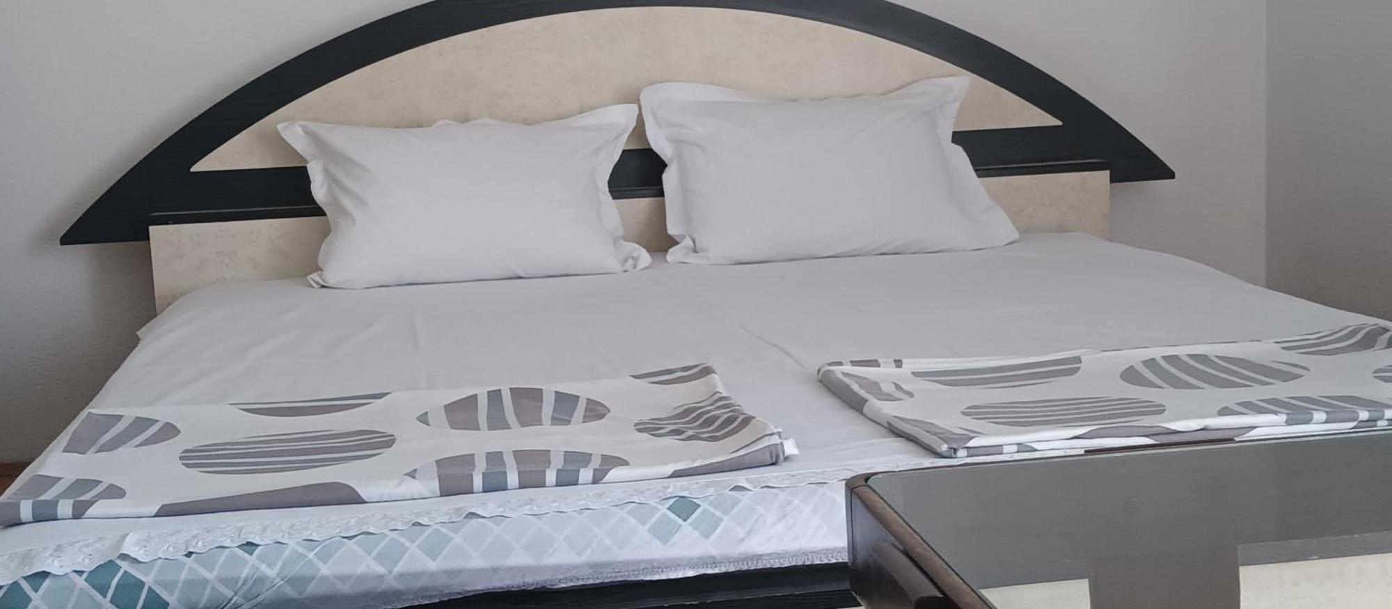 Julija Guest House Ohrid Bagian luar foto